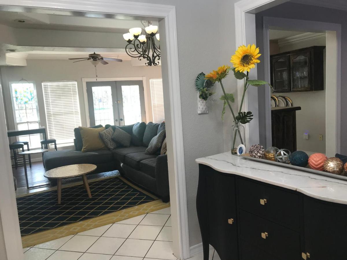 Cheerful 4 Bedroom Home With Pool And Bbq Area With 5Th Bedroom Option Brownsville Zewnętrze zdjęcie