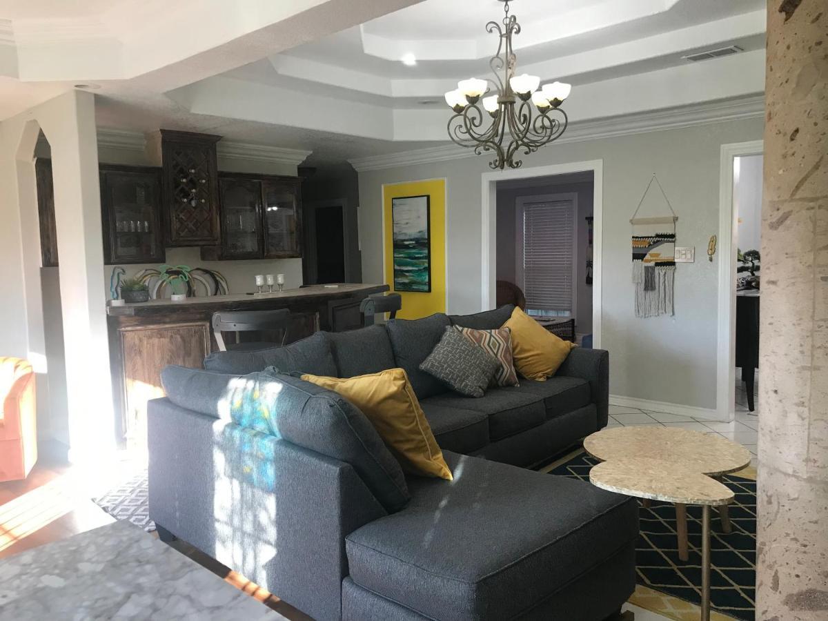 Cheerful 4 Bedroom Home With Pool And Bbq Area With 5Th Bedroom Option Brownsville Zewnętrze zdjęcie